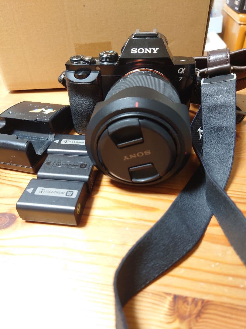 SONYミラーレス一眼　初代α7レンズキット　バッテリー×3+充電器 SONY α7シリーズ用 純正 バッテリー充電器セット ACC-TRW C2 (NP-FW50