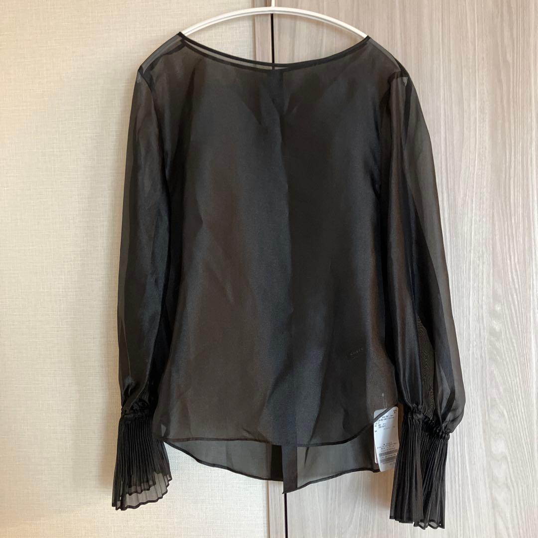 NOBLE パールシアープリーツカフスブラウス ブラック - メルカリ