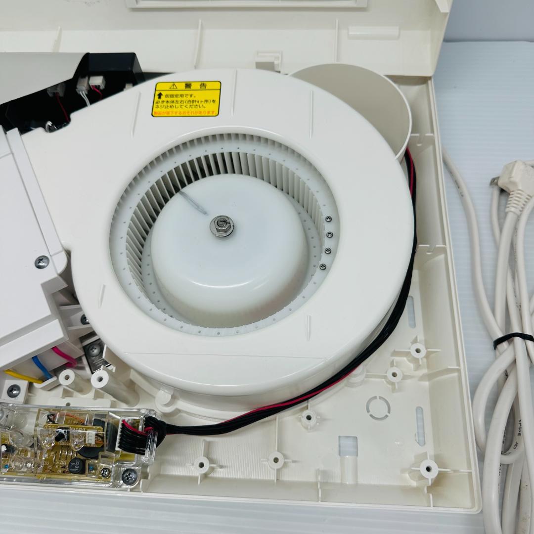 TOTO 洗面所暖房機 100V TYR340S - メルカリ