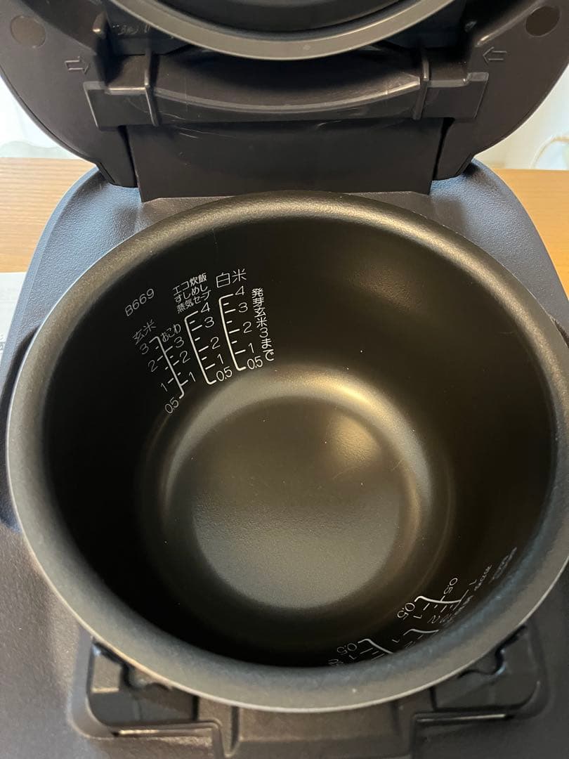 ZOJIRUSHI 圧力IH炊飯ジャー NW-MB07 0.7L