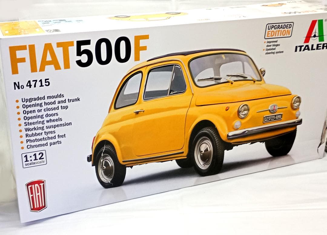 イタレリ 1/12 フィアット 500 F 1965 手に持てる大きさ、だけど本物!?イタレリ製1/12プラモ「フィアット500F