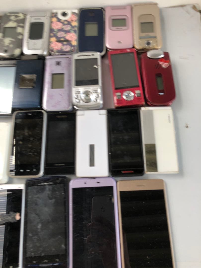 携帯電話　45点　ジャンク品　まとめ売り(D181)