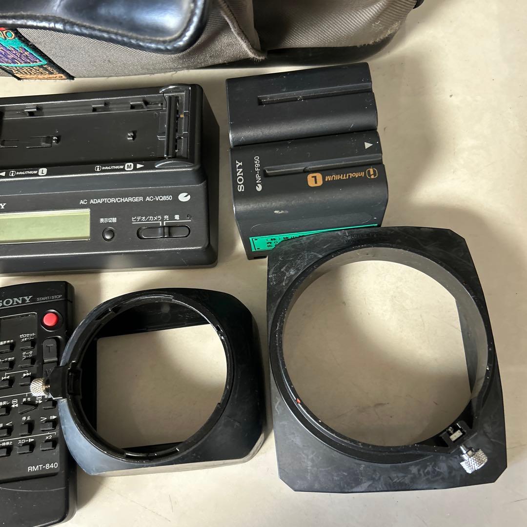 ジャンク/故障品】ソニーDCR-VX2000 ビデオカメラ＋AC-VQ850 - メルカリ