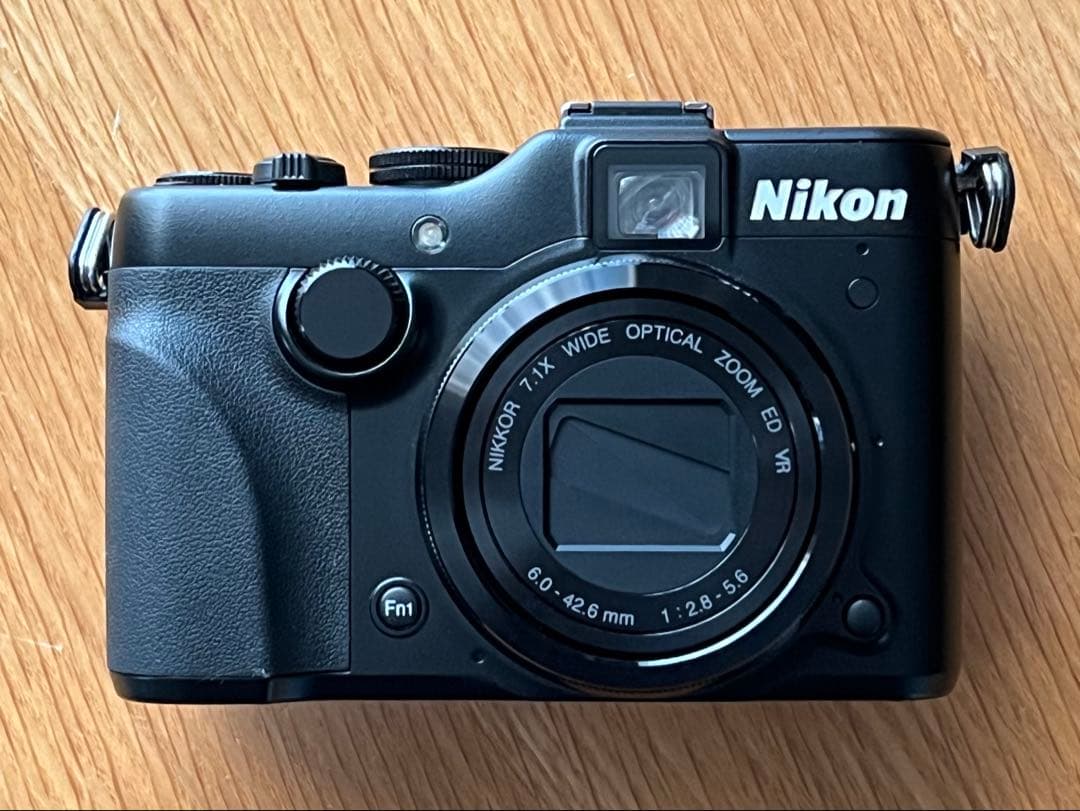 【Nikon COOLPIX P7100】コンパクトデジタルカメラ Amazon.com : Nikon COOLPIX P7100 10.1 MP Digital Camera with 7.1x