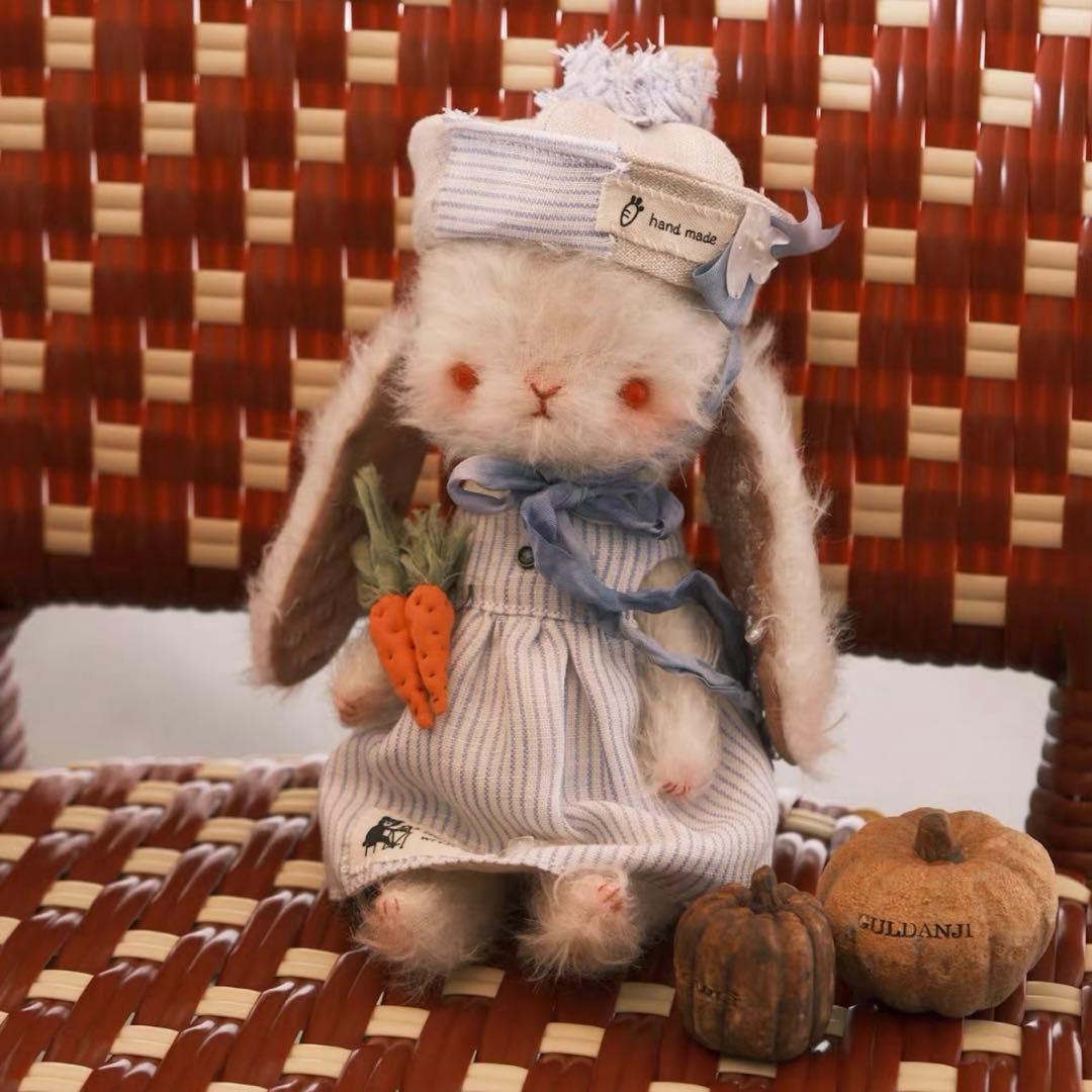 輝くお耳のうさぎ アーティストベア 海外作家様 ハンドメイド