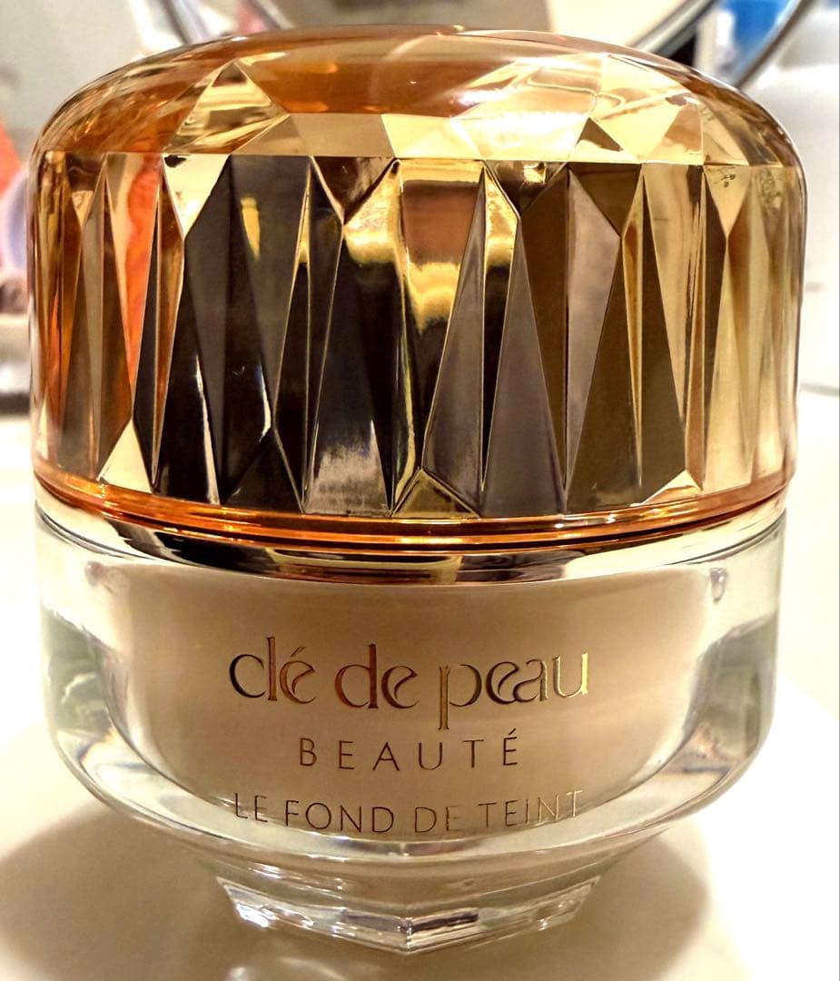 クレドポーボーテ ル・フォンドゥタンn ファンデーション オークル10