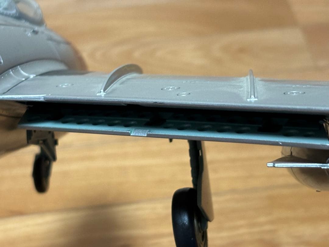 21センチュリートイズ 1/18 MIG-15bis ファゴット 戦闘機 訳あり