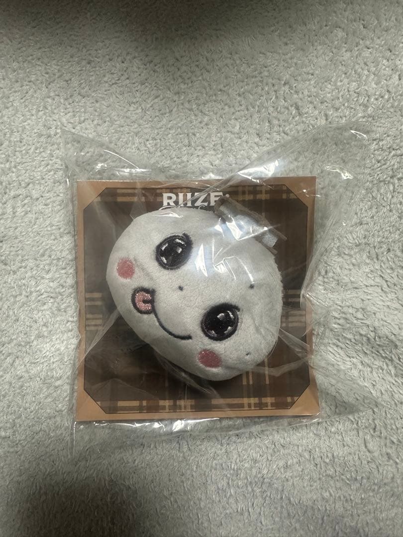 RIIZE ウンソク ヨンドリ ぬいぐるみバッジ - メルカリ