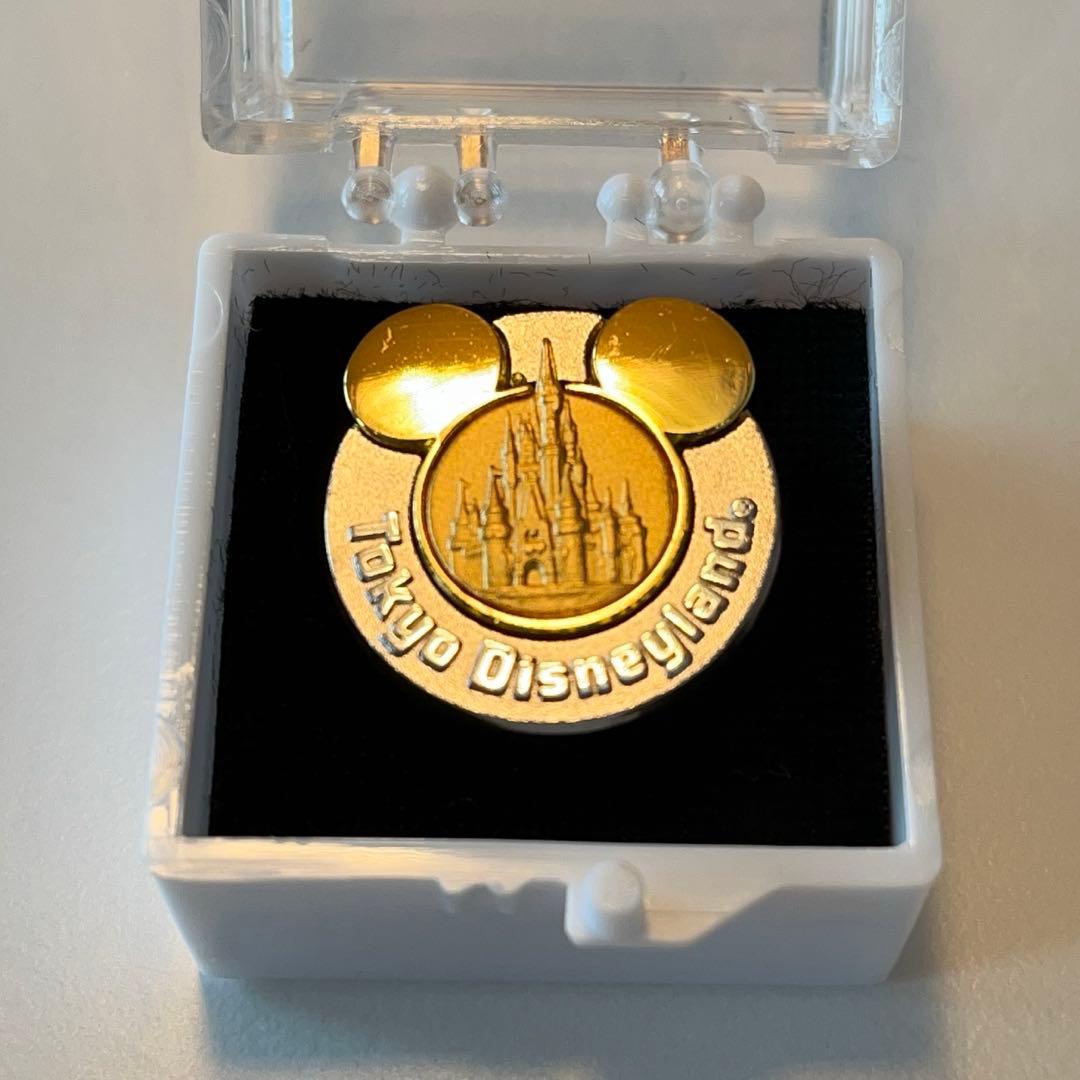 激レア　非売品　 東京ディズニーランド　関係者限定　シンデレラ城　ピンバッジ 激レア 非売品 東京ディズニーランド 関係者 限定 シンデレラ城