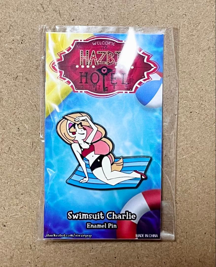 ハズビンホテル HAZBIN HOTEL ピンバッジ 水着 チャーリー - メルカリ