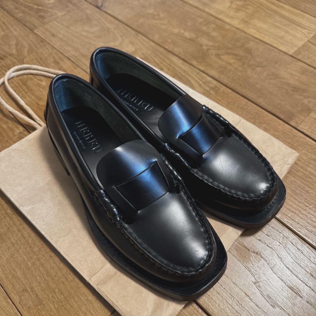 ひかる⭐︎　HEREU Sineu 38 Black