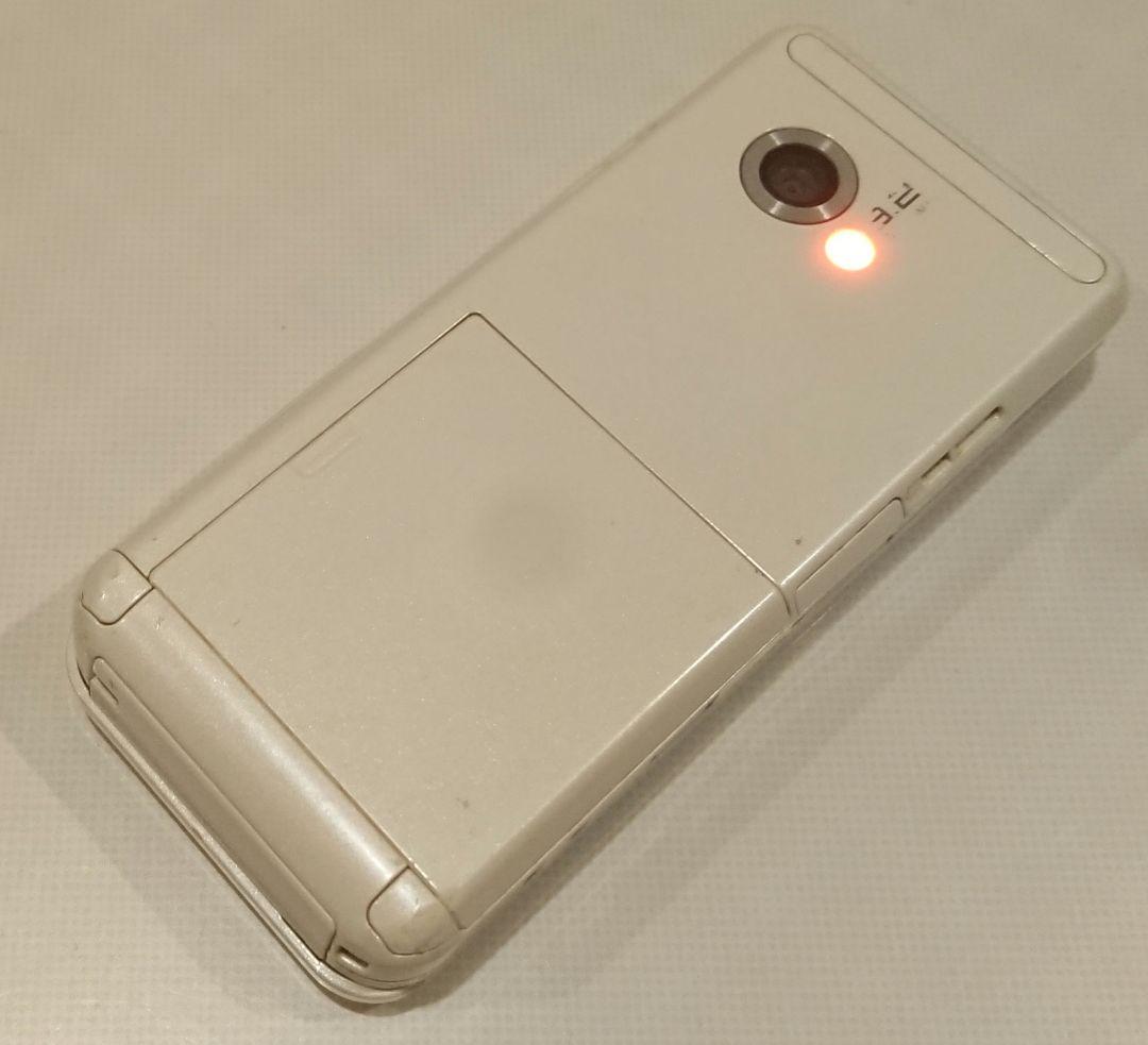 レア アプリ 多数 東方遊夜雀 ドコモ D905i ホワイト ガラケー - メルカリ