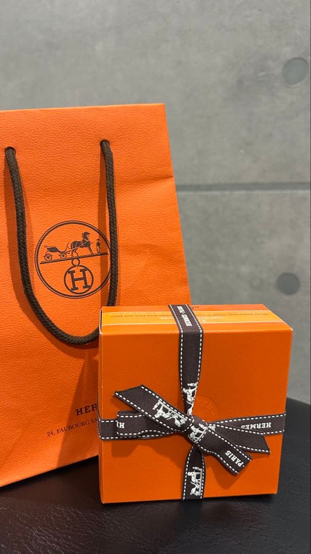 HERMES モイスチャライジング バーム フェイス＆ボディー 200ml