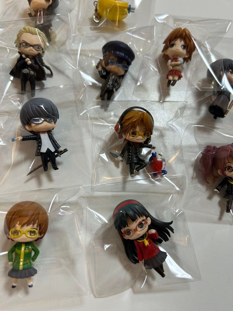 ペルソナ4 ワンコイングランデ 眼鏡BOX10体コンプ美品＋おまけ - メルカリ