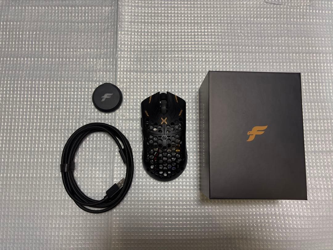 訳アリ】Finalmouse ULX Guardian Mサイズ ミディアム - メルカリ