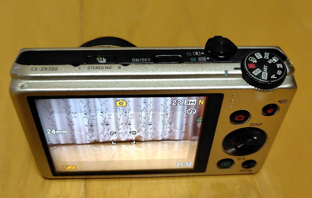 ジャンク品】CASIO EXILIM EX-ZR300 デジタルカメラ - メルカリ