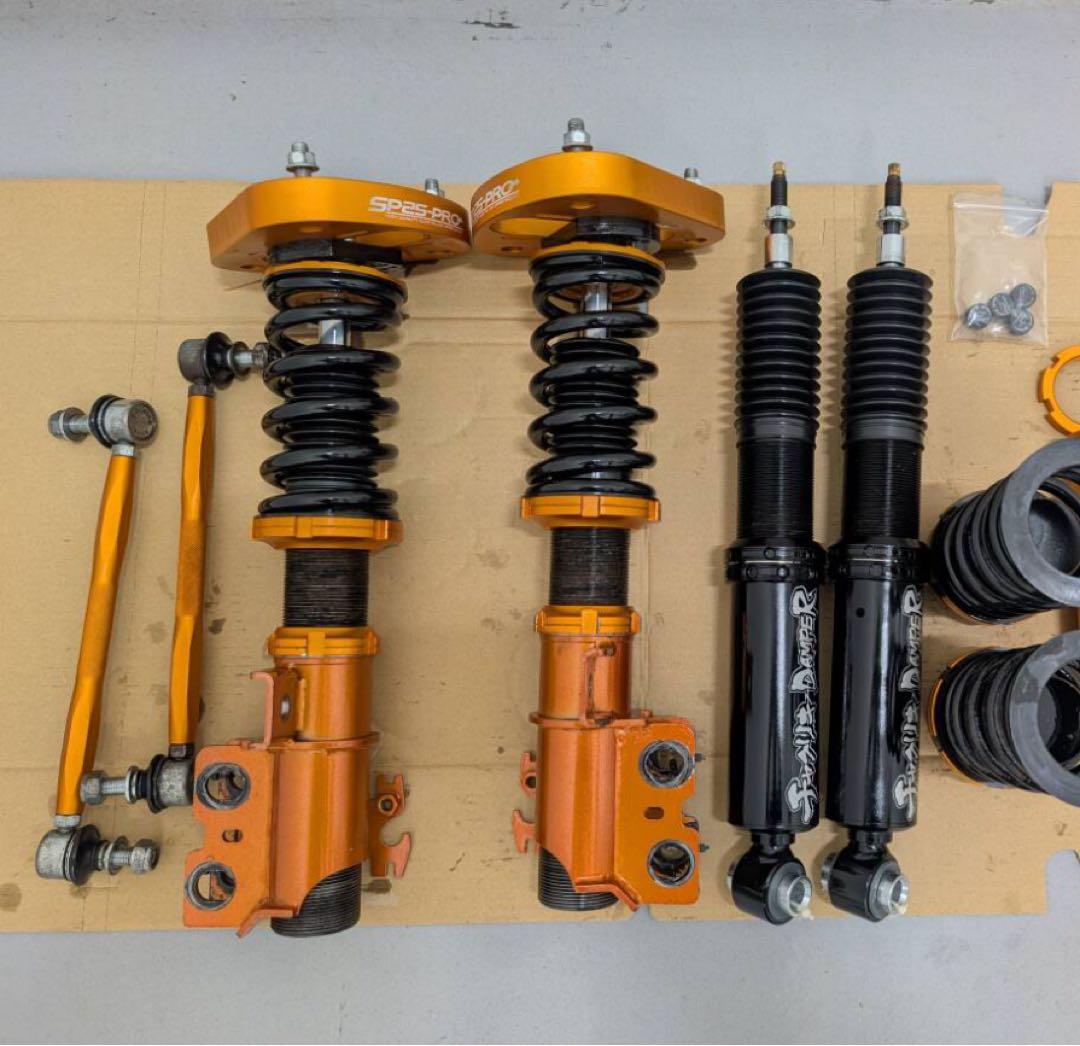 さ*。様 美品　ティーディメンド車高調　トヨタ　カローラスポーツ　50プリウス 累計販売5000万台を記念 特別なカラーをまとう「トヨタ・カローラ