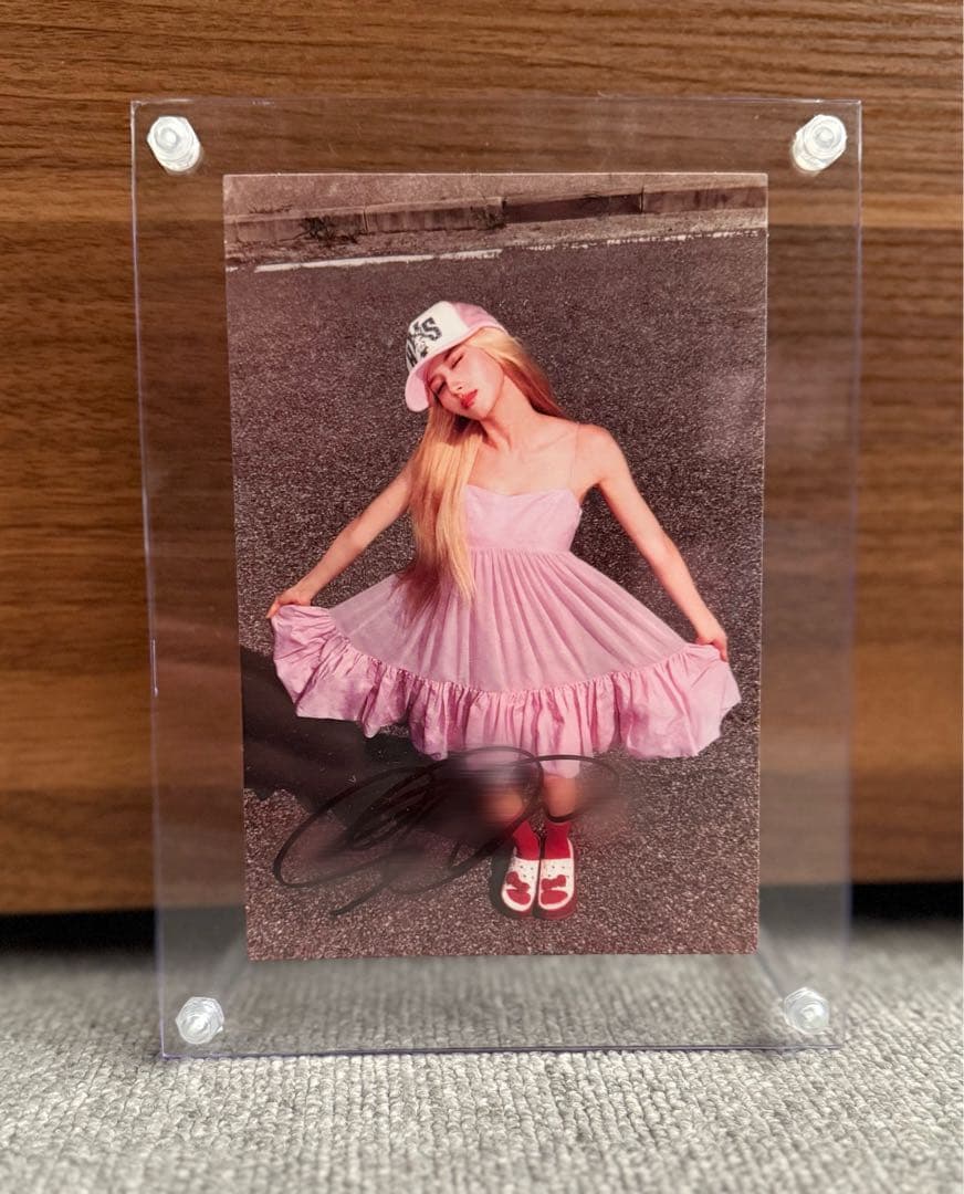 TWICE サナ US限定 Strategy 直筆サイン フォトカード - メルカリ