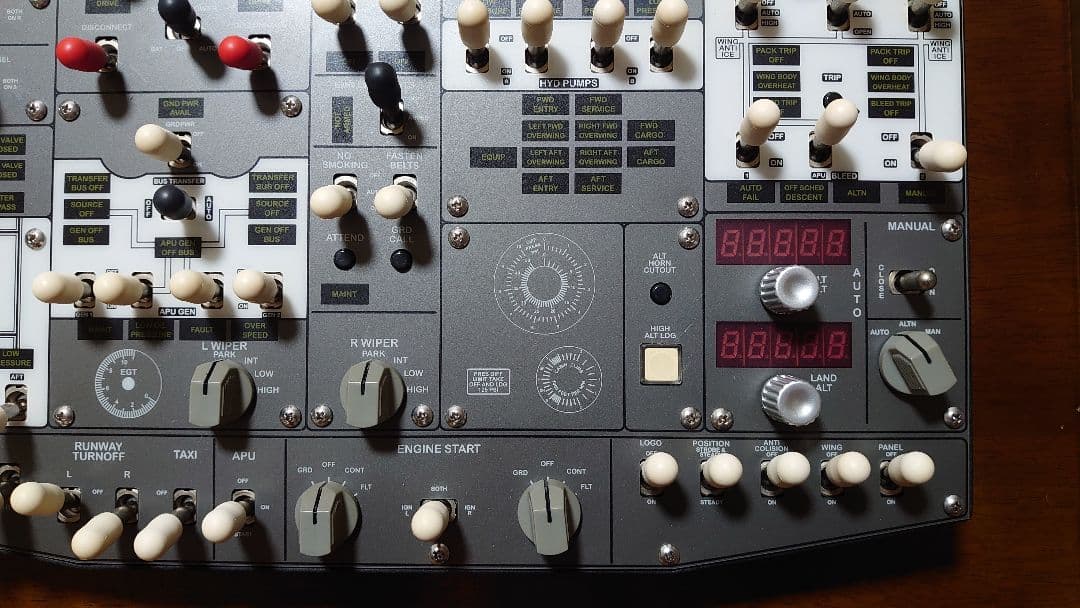 VRinsight B737 オーバーヘッドパネル（簡易版）ジャンク - メルカリ