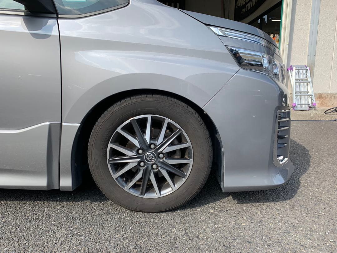 80ヴォクシー/ノア/エスクァイアフルタップ式減衰力36段車高調 - メルカリ