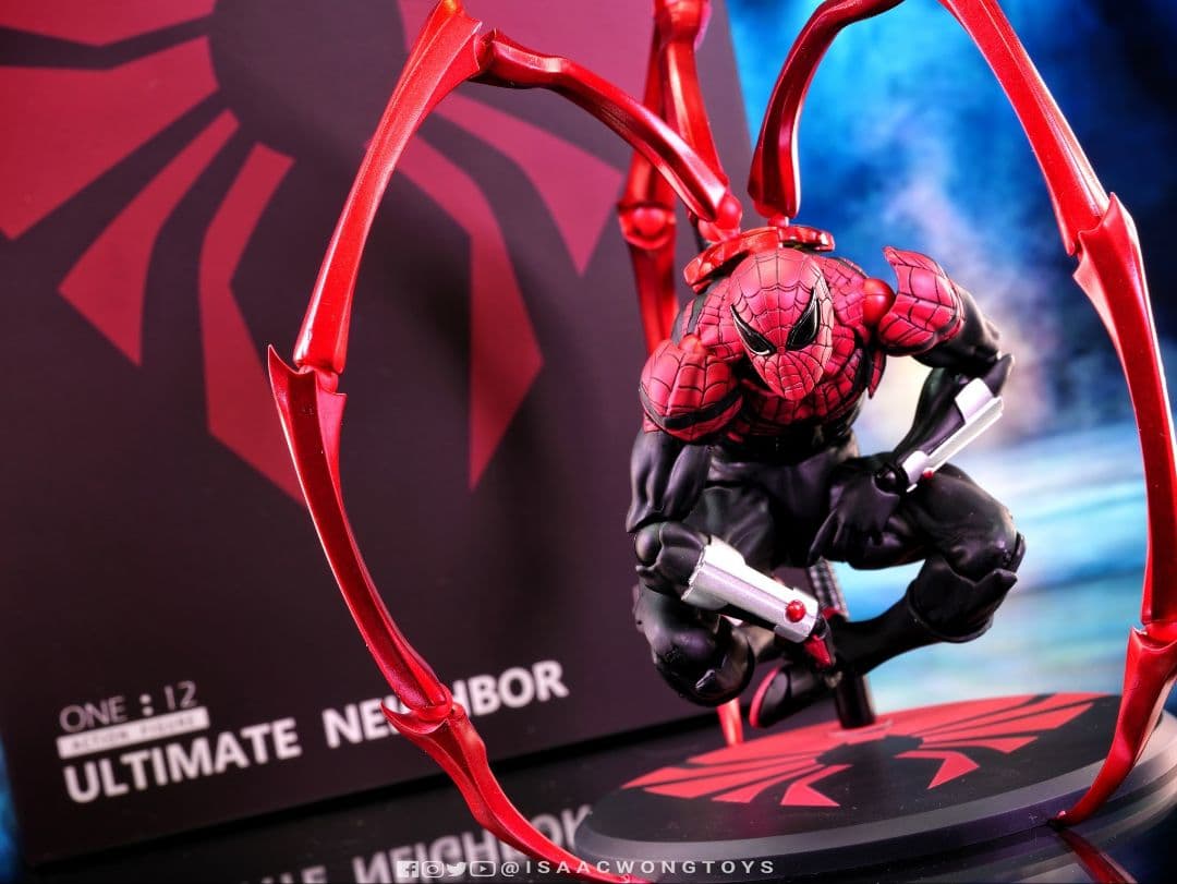 MESS TOYS製のスーペリア・スパイダーマン1/12スケール新しい未開封