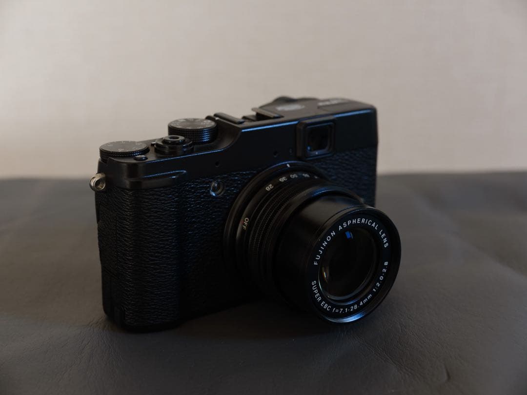 デジタルカメラ Fujifilm X10 Black Amazon.com : Fujifilm X10 12 MP EXR CMOS Digital Camera with f2.0