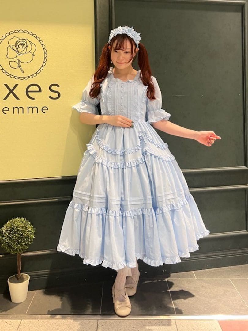 axes femme Chalmiereフリルロングワンピース - メルカリ