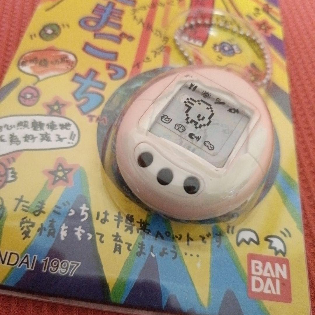 初代たまごっち 香港 ホワイト 白 レトロ 未開封品 - メルカリ