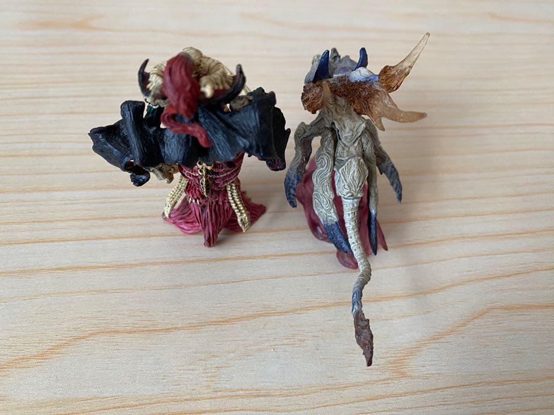 ファイナルファンタジー クリーチャーズ 2体まとめ売り - メルカリ