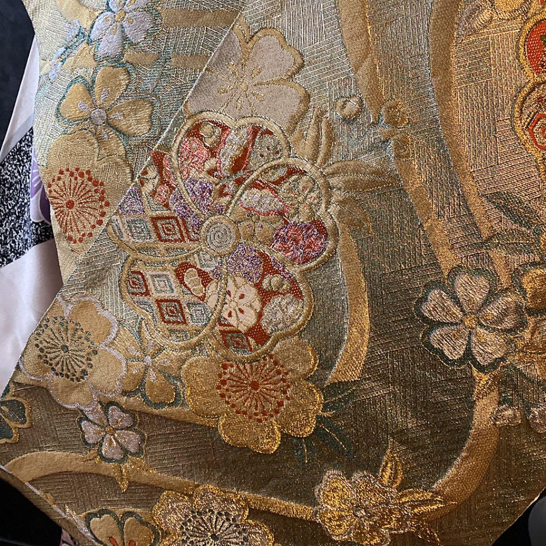 □極上逸品振袖□紫綬褒章□巨匠『岩田専太郎』□舞花文、たたき染