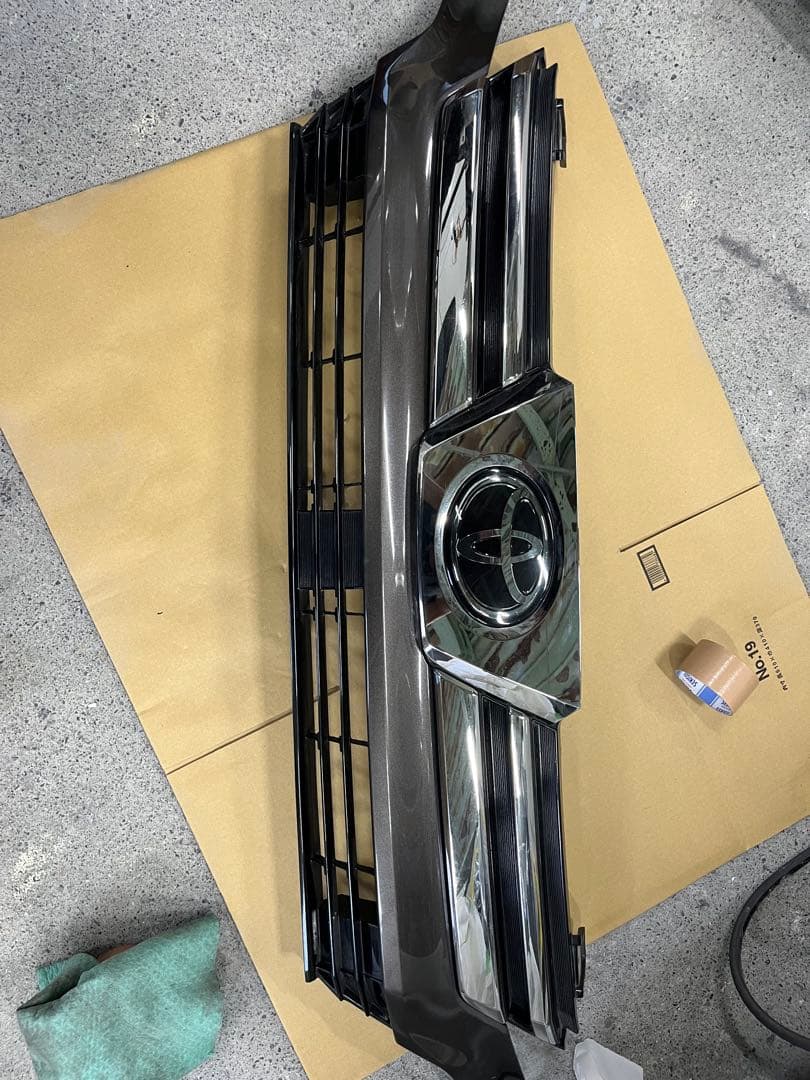 トヨタ ヴェルファイア30 フロントグリル ヴェルファイア30系前期用フロントグリル TRDエアロ｜VELLFIRE Online