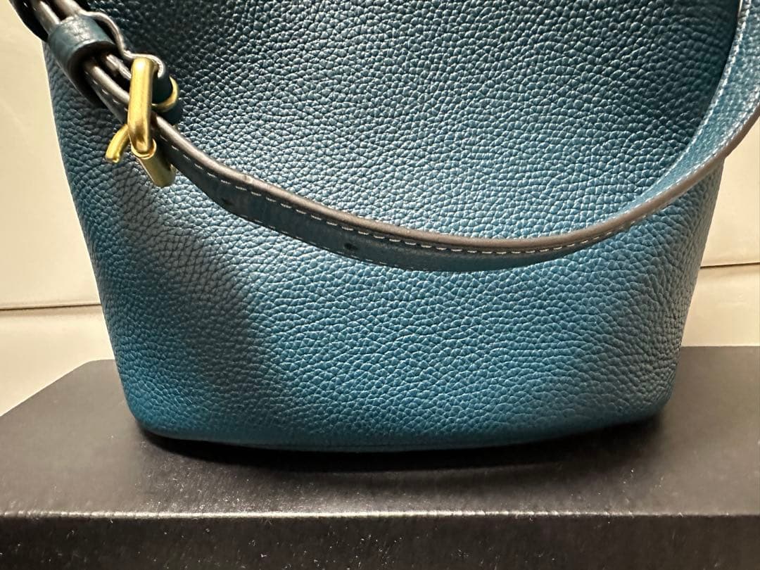 coach ウィロウ19 ソフト バケット バッグ ブラス/マリン - メルカリ