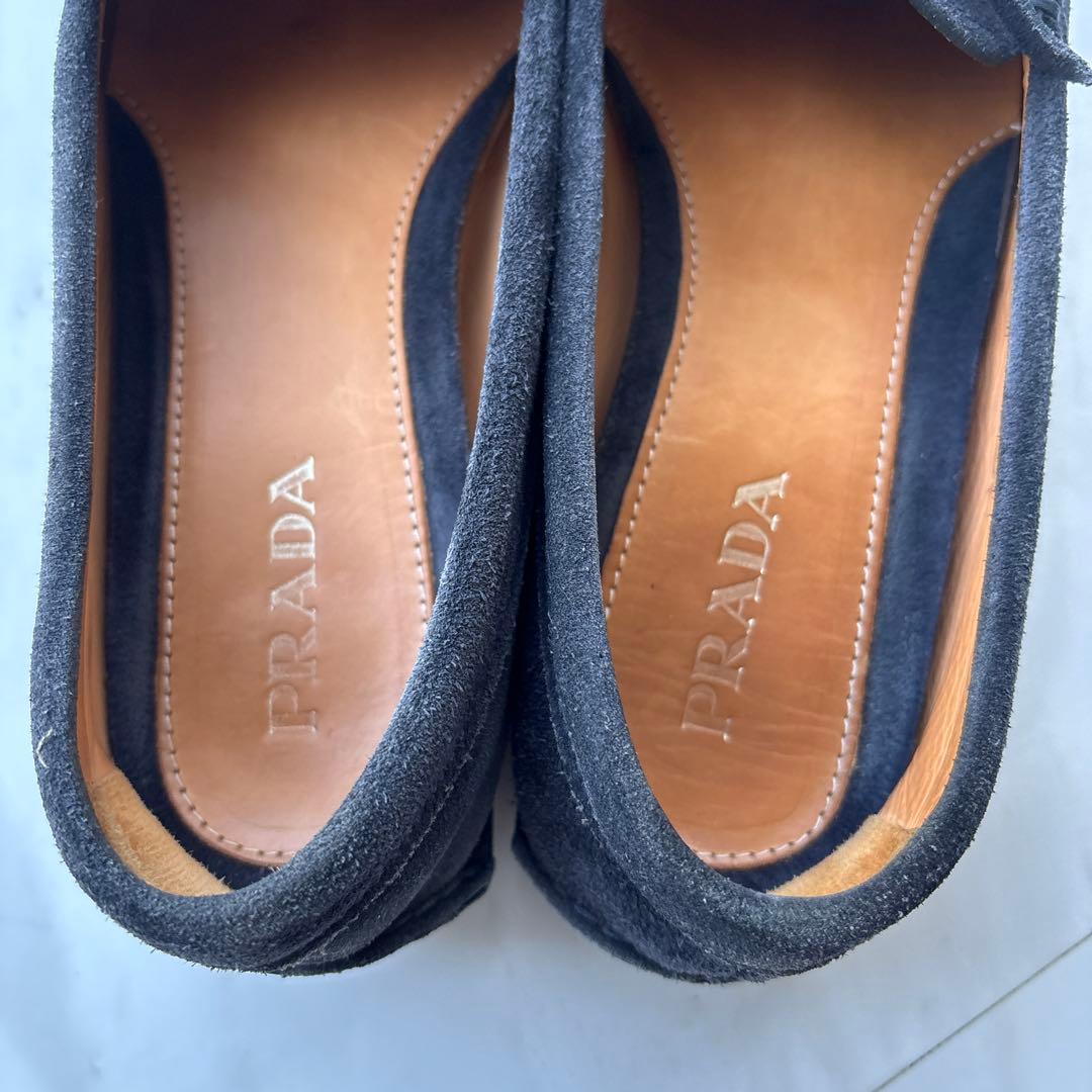 PRADA ダークブルー スエード ローファー 紺色
