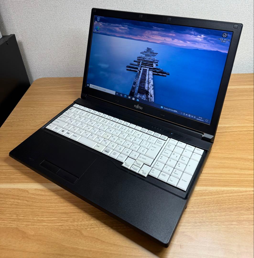 Windowsノート本体 LIFEBOOK A i5-6200U/8GB/256GB SSD pclife_k-nt-a576-i5-6th-8gb-