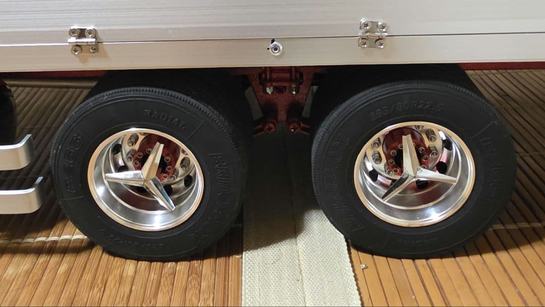 6月7日まで限定価格】1/14 デコトラ ラジコン 日野 ドルフィン