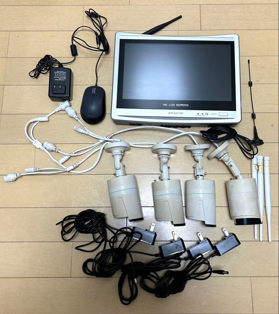 防犯カメラ　4台とモニター　セット　録画機能付き　中古　使用可能　１TB HDD 防犯カメラ 屋外 ワイヤレス 常時録画 4台セット 配線不要 家庭用 屋内