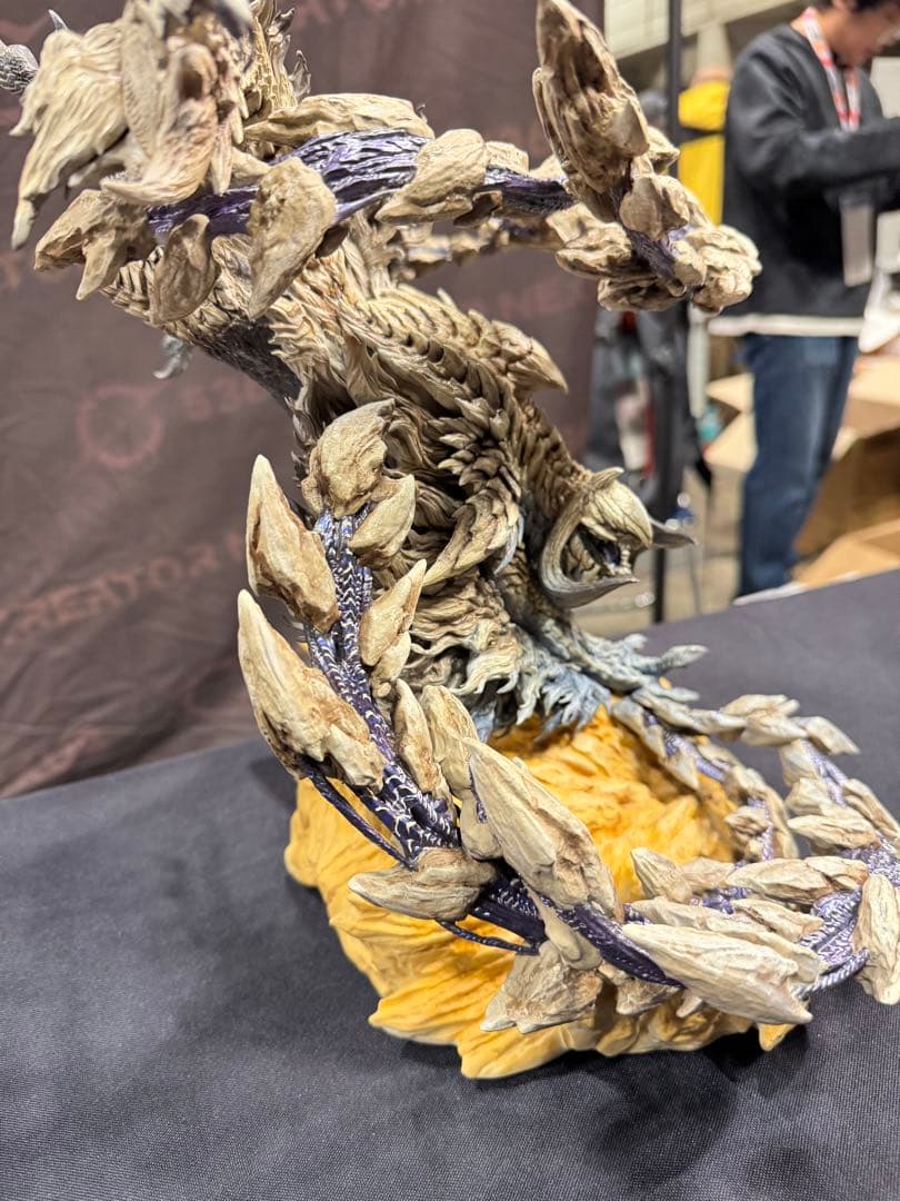 鎖刃竜アルシュベルド 未塗装未組立 ガレージキット - メルカリ