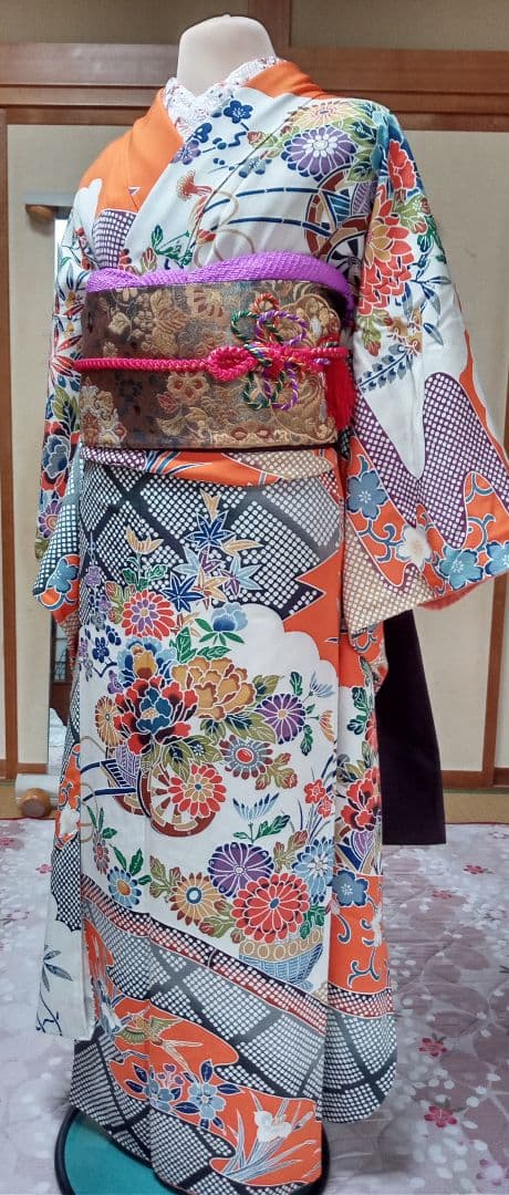 M*o様 古典柄 江戸紅型 振袖 クリーニング済 - メルカリ