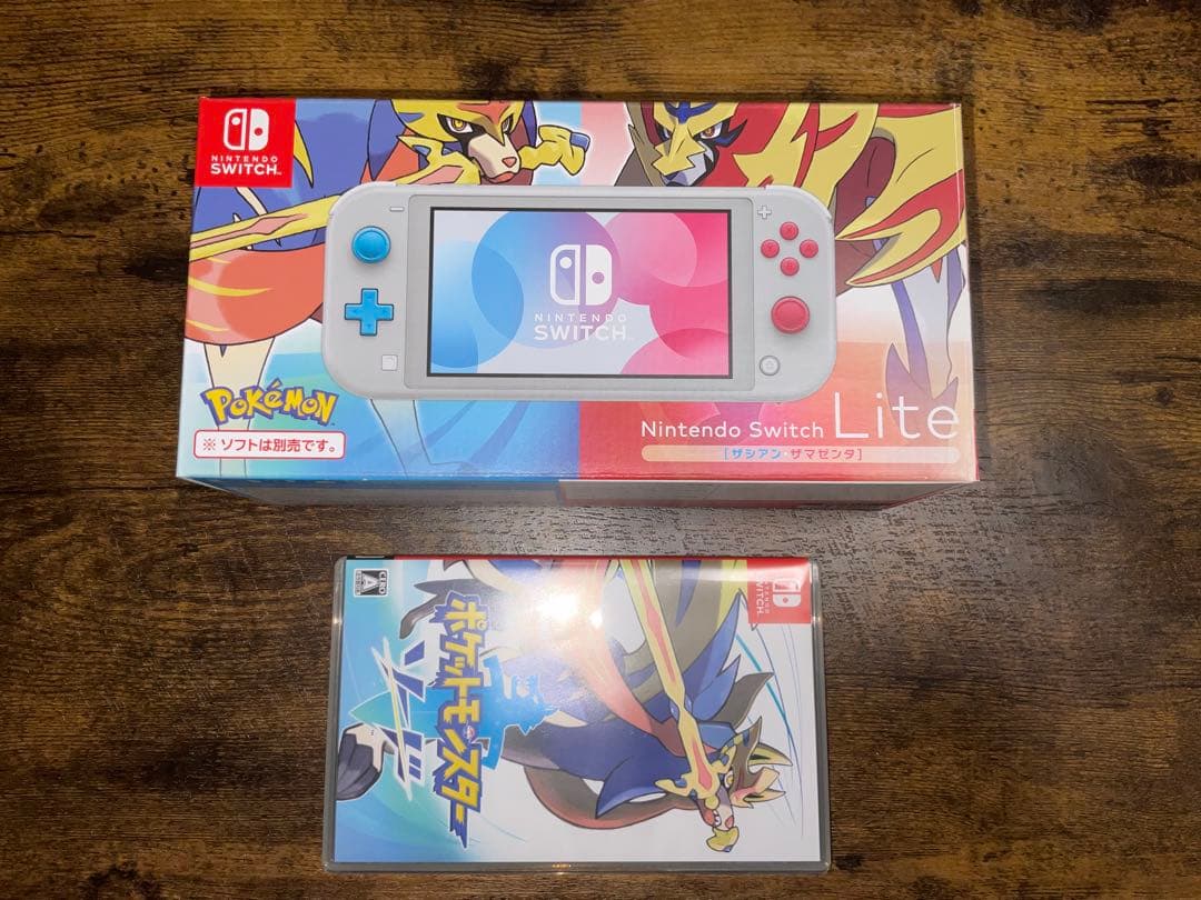 中古　Nintendo Switch Lite ポケモンソード同梱 Amazon.co.jp: Nintendo Switch Lite ザシアン・ザマゼンタ +