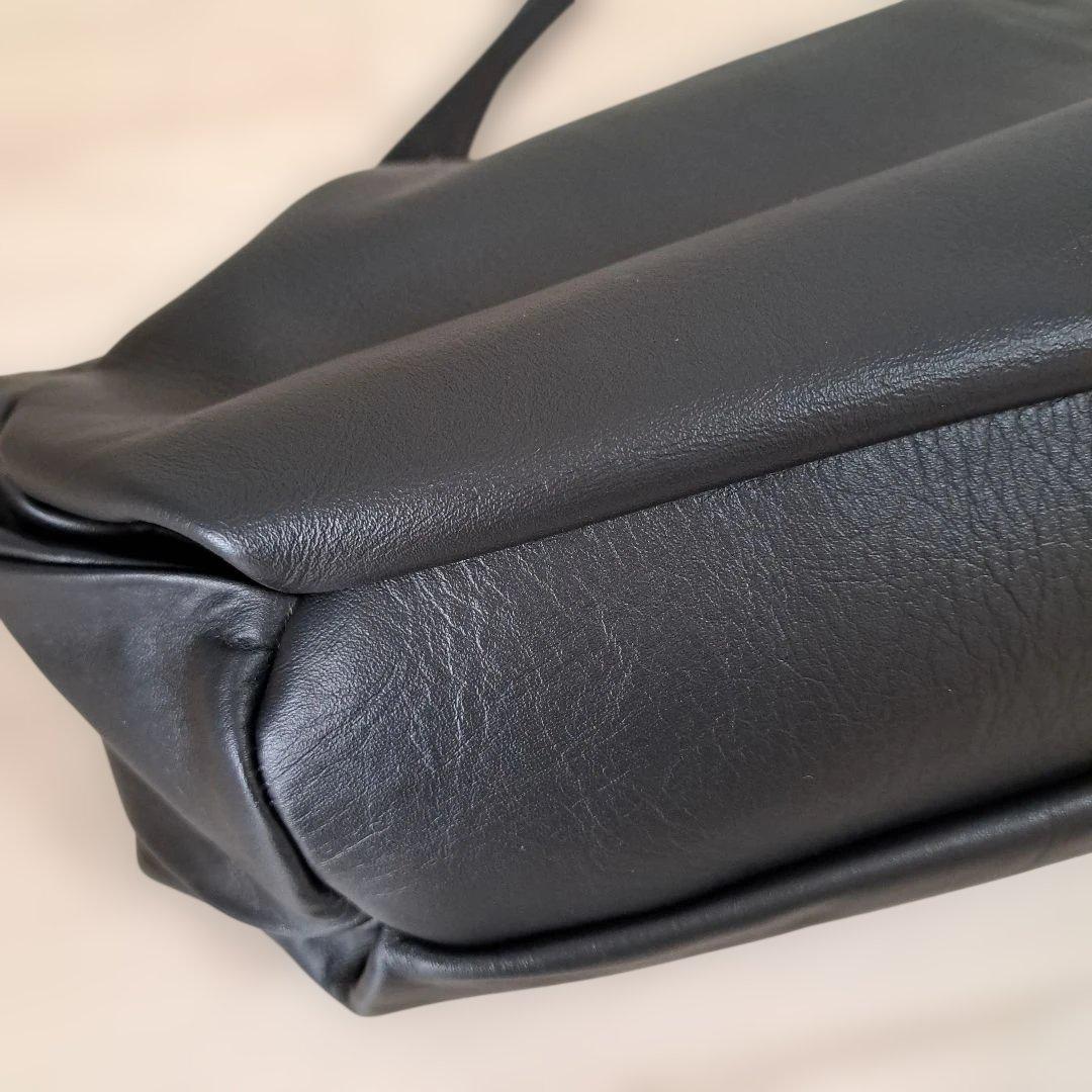 earPAPILLONNER 《本革/430g》コロンボストンバッグ　ブラック