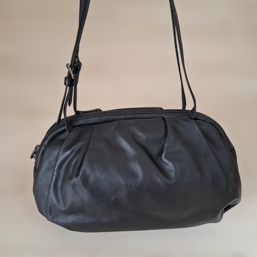 earPAPILLONNER 《本革/430g》コロンボストンバッグ　ブラック