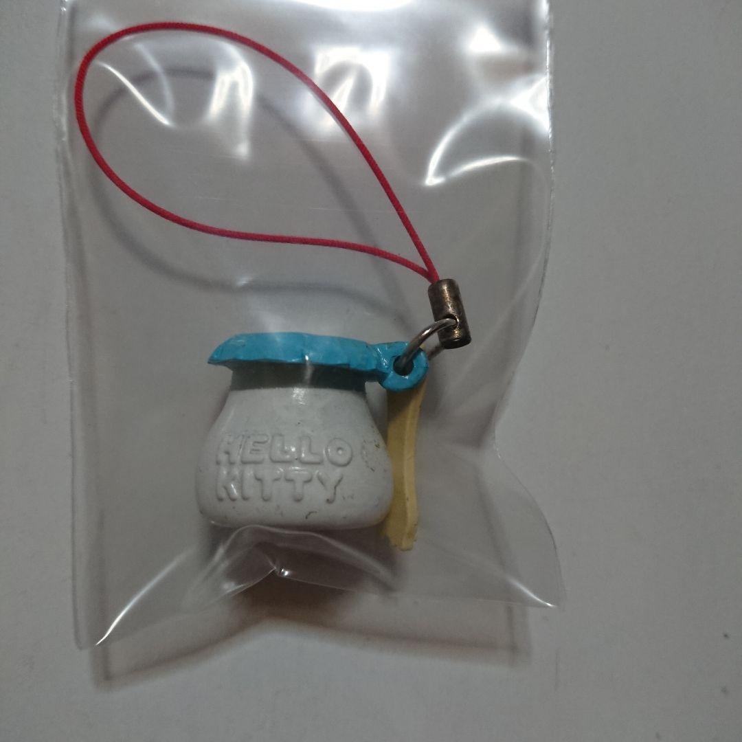 ハローキティ 駄菓子マスコット ヨーグルト チョコ アイス もち