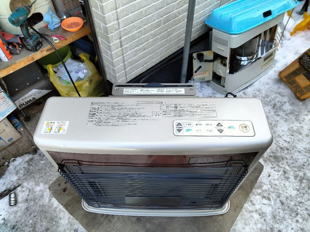 札幌発引き取り及び近郊配達限定出品コロナFF床暖対応石油ストーブ2013