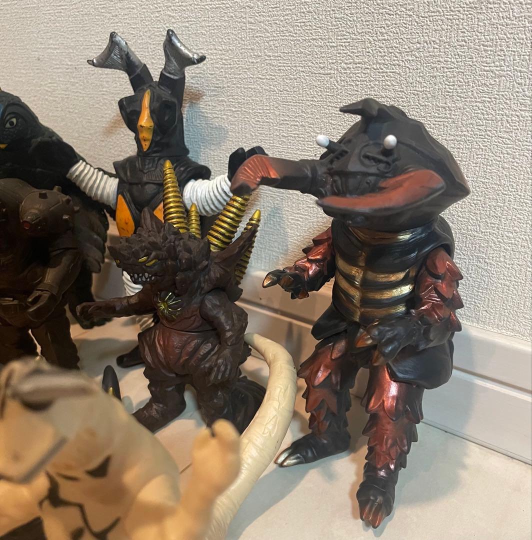 ウルトラマン 旧ウルトラ怪獣まとめ売り - メルカリ