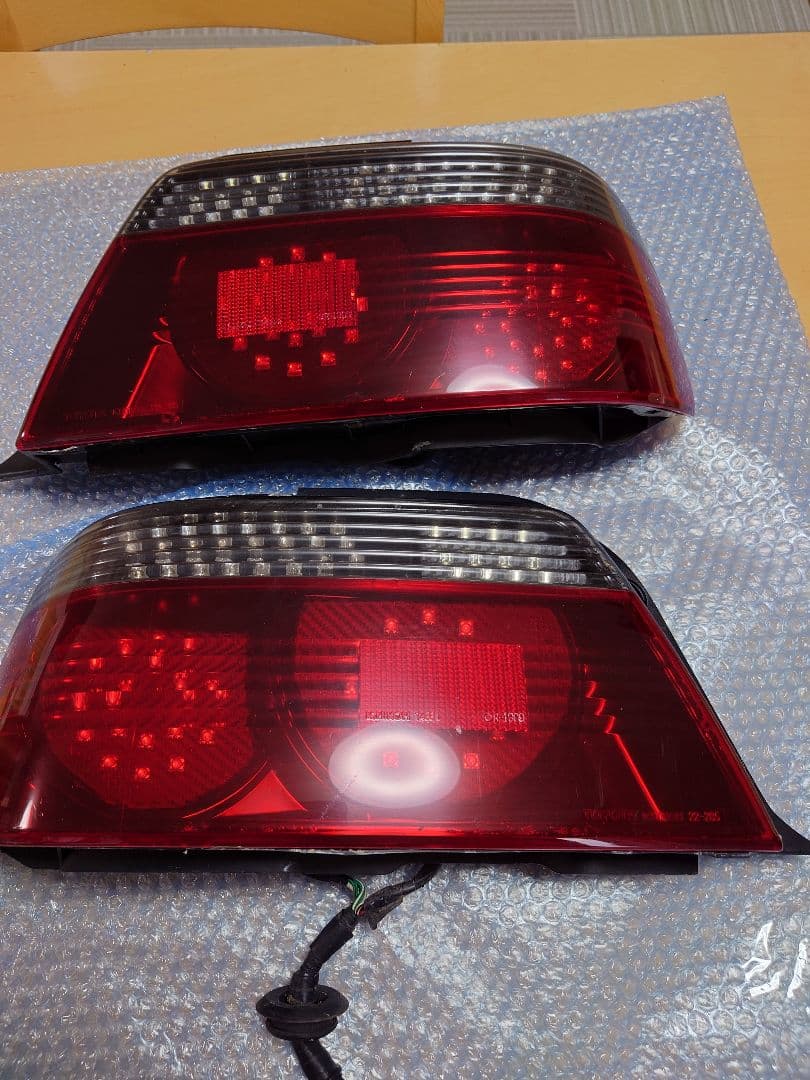 jzx100 チェイサー　テール　後期 トヨタ チェイサー ツアラーV JZX100 後期 テールランプ 左右セット