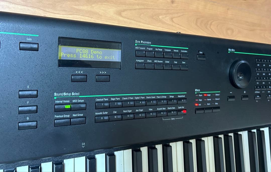 ラスト！ジャンク】禁煙 Kurzweil PC88 87鍵シンセサイザー - メルカリ