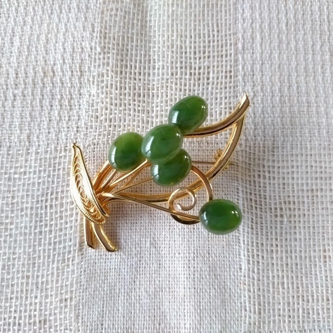 087】ヴィンテージ ブローチ 翡翠 ヒスイ 天然石 グリーン リーフ