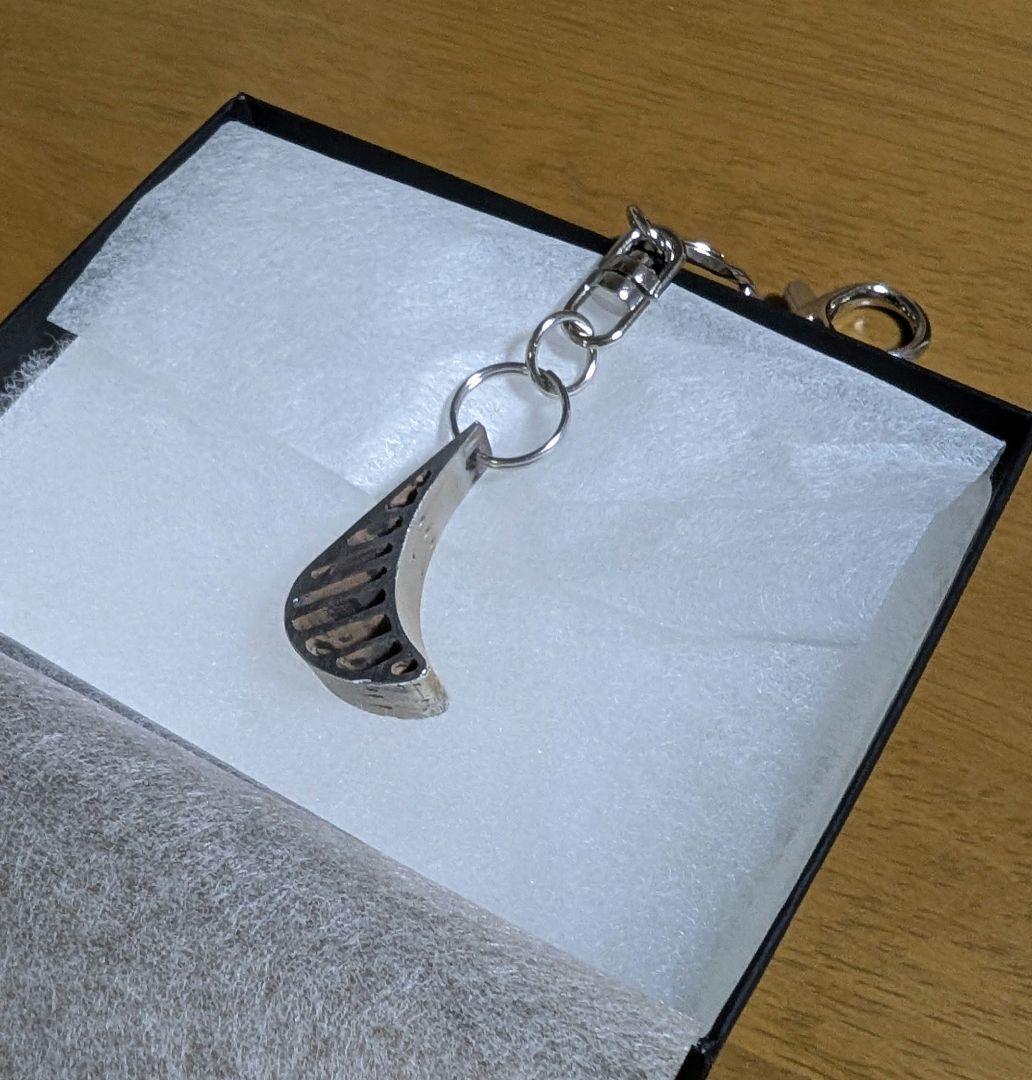 ANA】B737 川重・ANAエンジンブレードキーホルダー - メルカリ