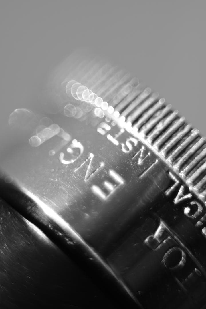 M42マウント VICTOR ENGLAND E.F.2 F1.6 ぐるぐるボケ