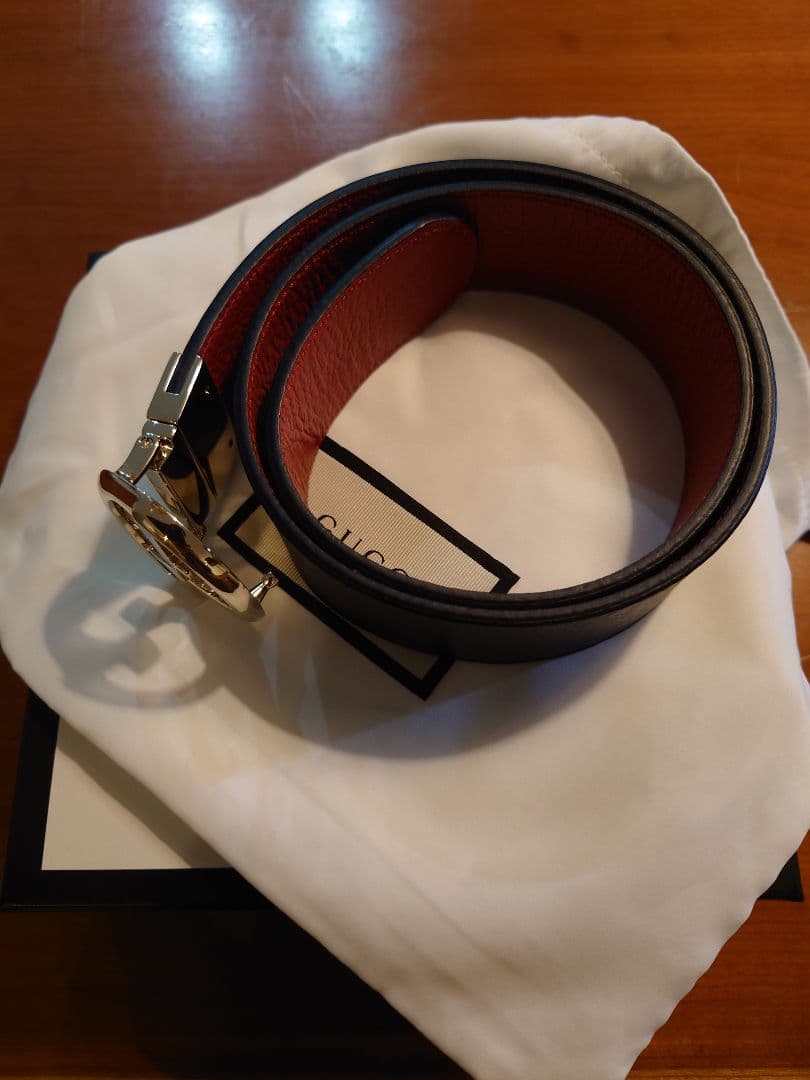 GUCCI ブラック＆レッド リバーシブルレザー ベルト GGロゴ